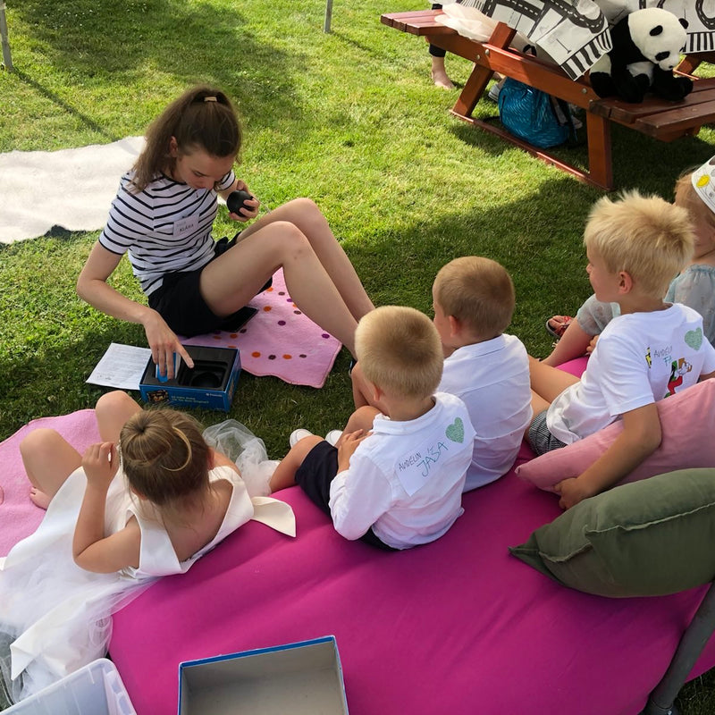CHILDREN'S ENTERTAINMENT AT YOUR EVENT WITH ANDĚLÍN: CREATIVE KIDS' CORNER FULL OF JOY